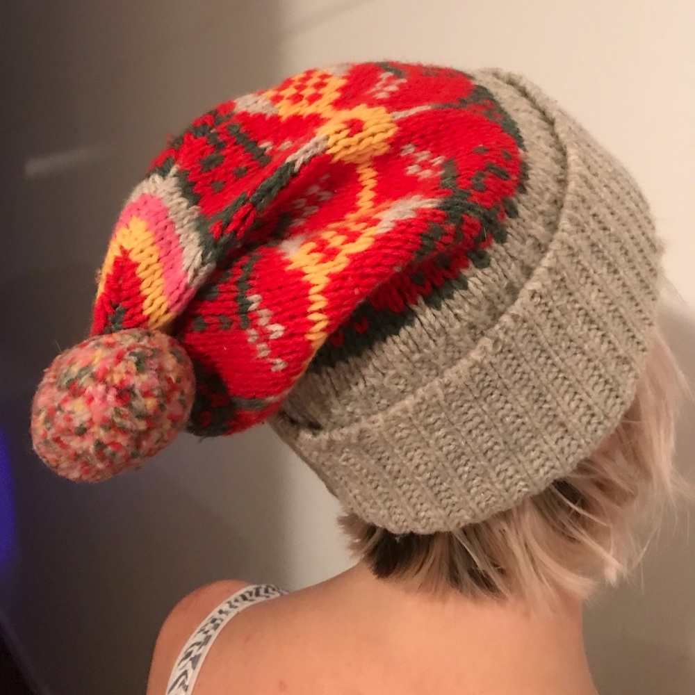 Moda International Knit Wool Winter Pom-Pom Beanie